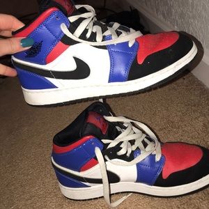 Jordan 1 mids
